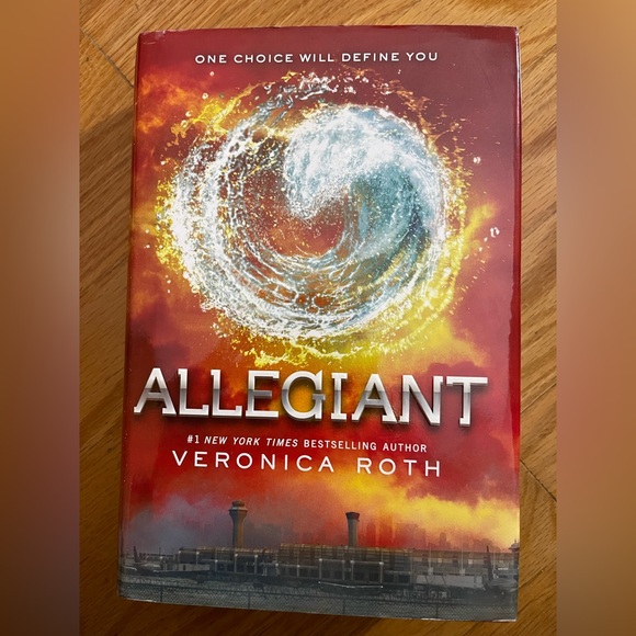 Divergent Series Box Set by Veronica Roth - Picture 4 of 7